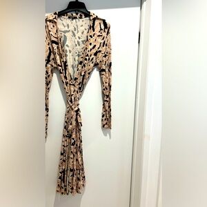Tarte size M wrap dress
